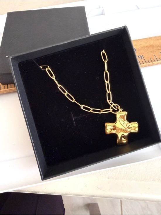 Jewelry - New 18K Non-Tarnish Cross Chain Necklace